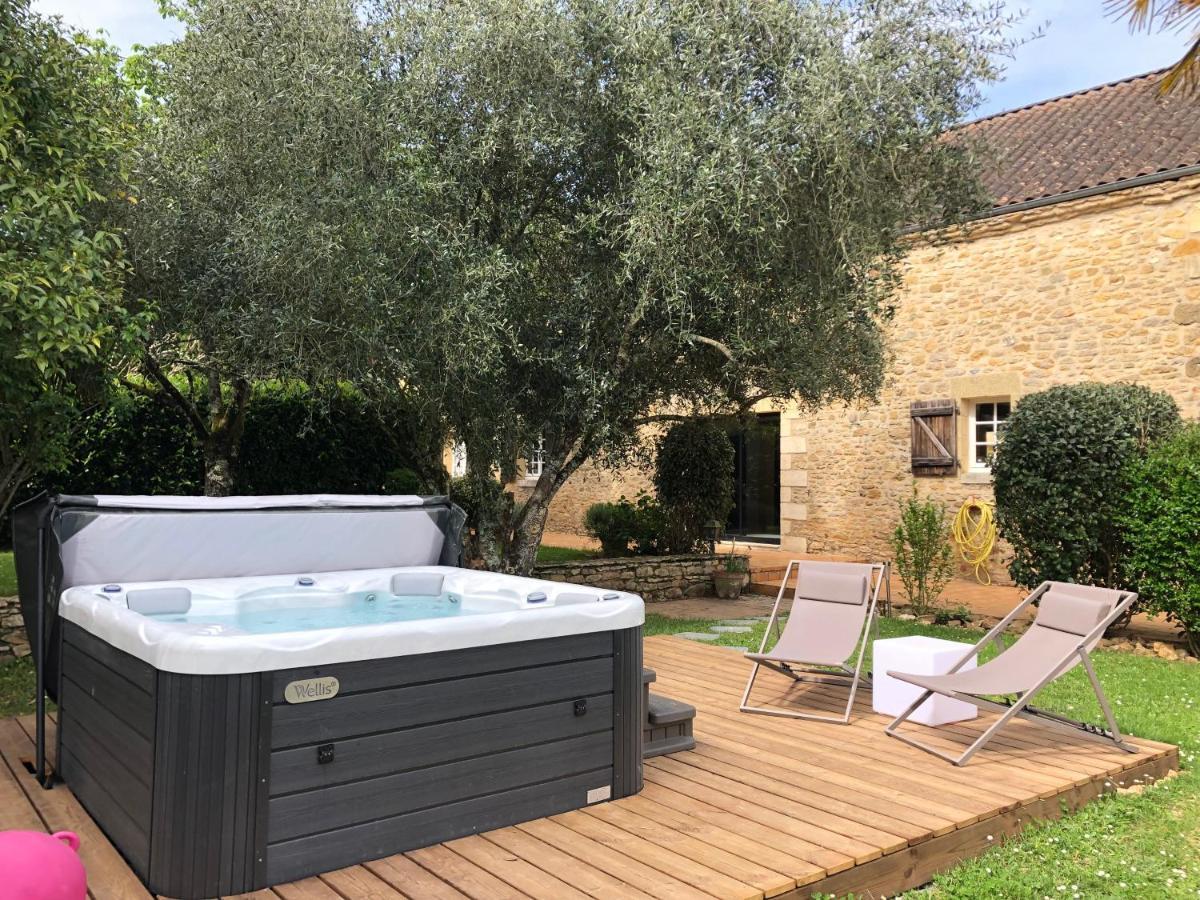Bed and Breakfast Le Domaine Aubazen La Chapelle-Aubareil Exterior foto